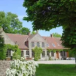 Lille Restrup Hovedgaard Bed & Breakfast Ålestrup