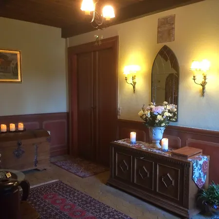 Lille Restrup Hovedgaard Bed & Breakfast 3*