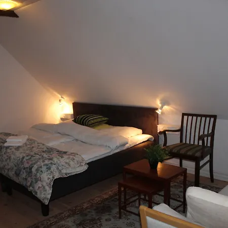 Lille Restrup Hovedgaard Bed and breakfast