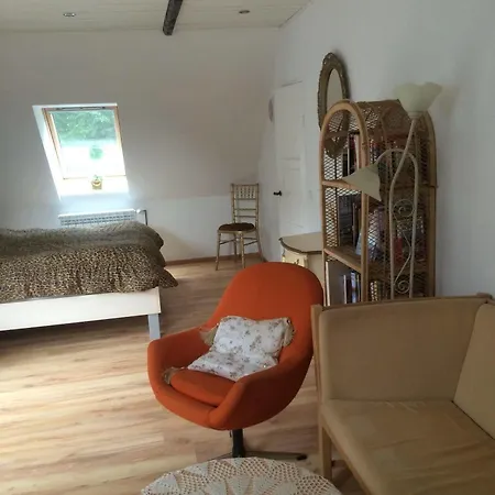 Lille Restrup Hovedgaard Bed and breakfast 3*