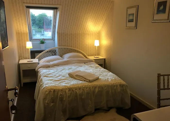 Lille Restrup Hovedgaard Bed & Breakfast 3*