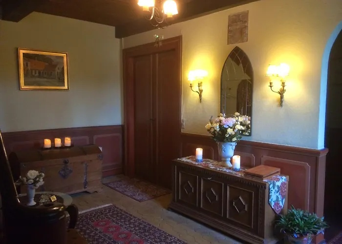 Lille Restrup Hovedgaard Bed & Breakfast 3*