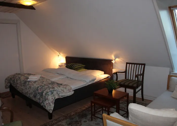 Lille Restrup Hovedgaard Bed & Breakfast