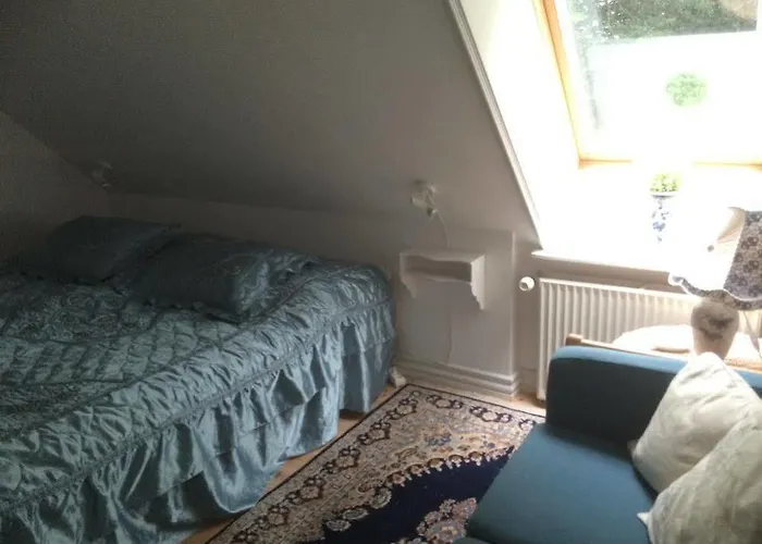 Lille Restrup Hovedgaard Bed & Breakfast 3*